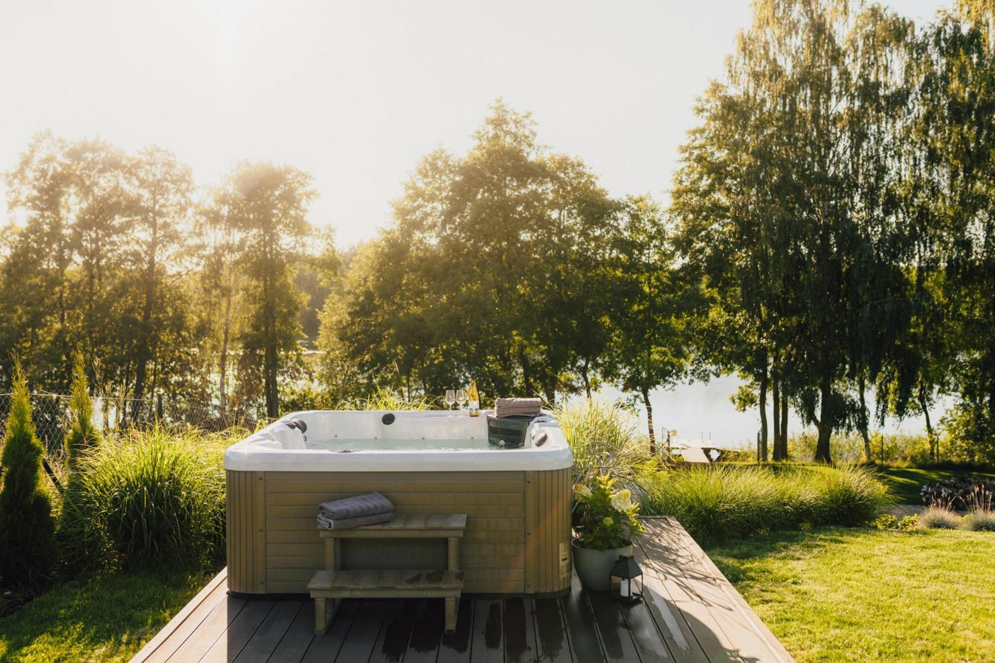 Kalwa Lake House - Dom Nad Jeziorem Z Prywatnym Pomostem I Jacuzzi Oraz Sprzetem Wodnym Passenheim Exterior foto
